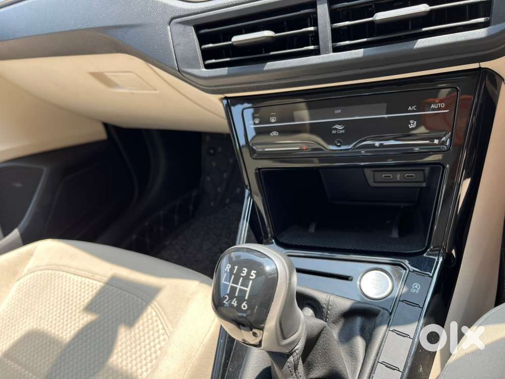 Volkswagen Virtus Highline Plus 1.0 Tsi Mt Less Driven Car