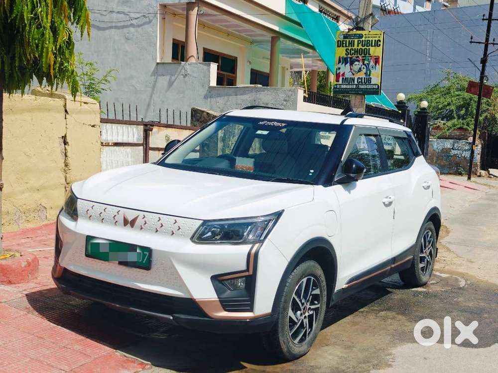 Mahindra Ev Xuv400