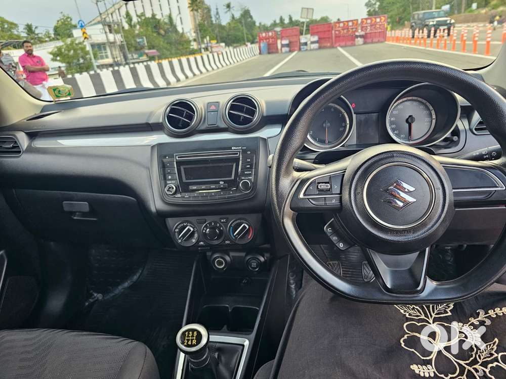 Maruti Suzuki Swift Vxi + Manual, 2018, Petrol