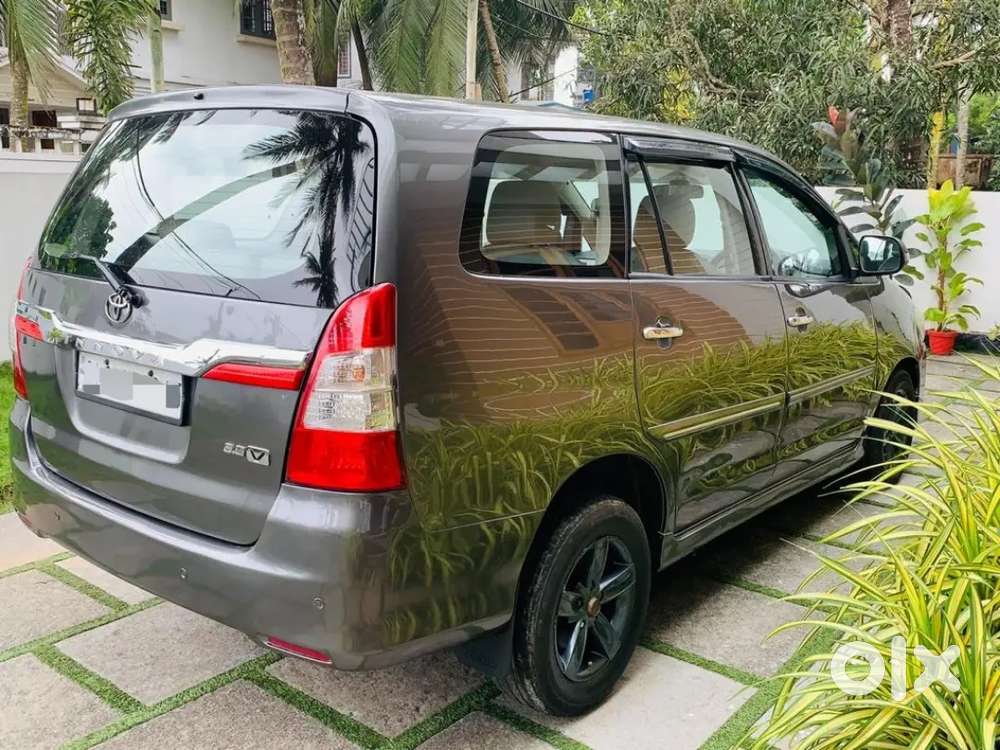 Toyota Innova 2013
