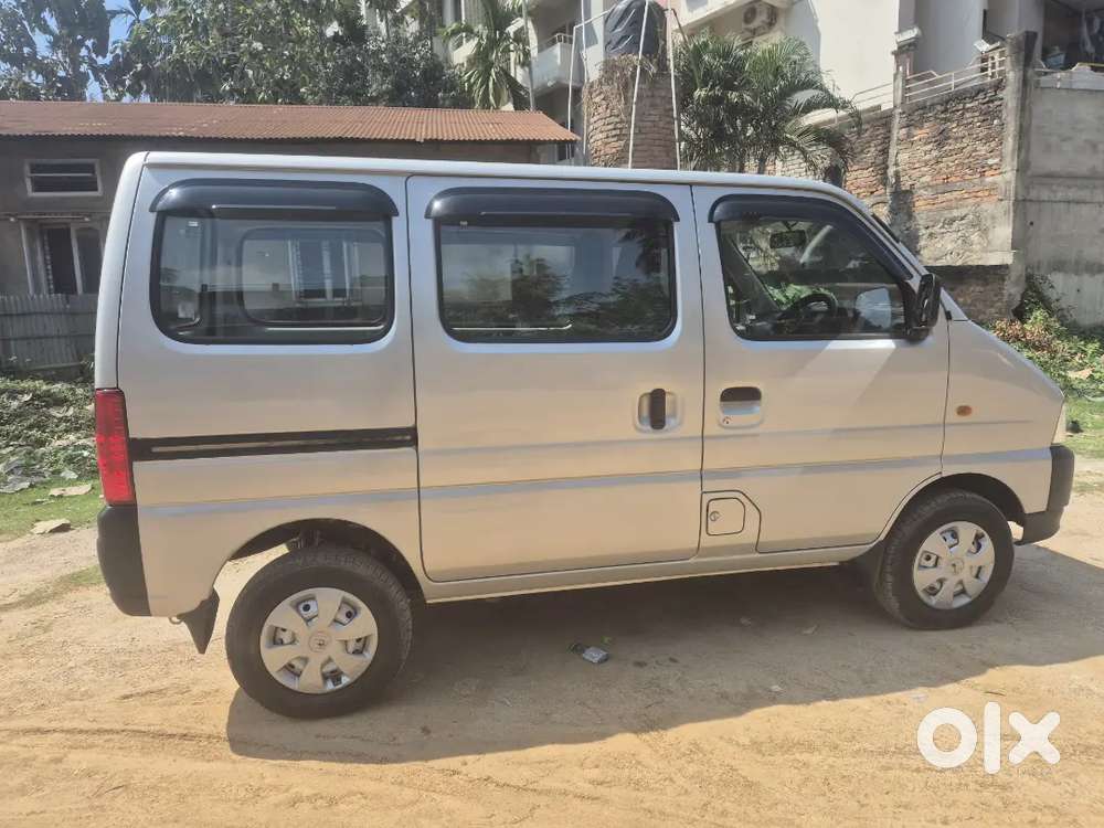 Maruti Suzuki Eeco 2025 Petrol 5700 Km Driven