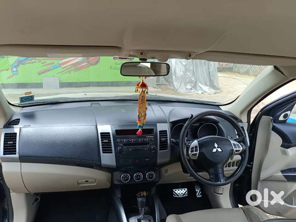 Mitsubishi Outlander 2011 Petrol Well Maintained