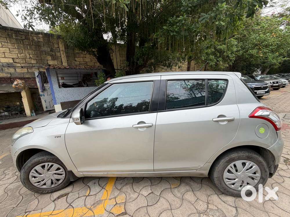 Maruti Suzuki Swift Vxi With Abs, 2011, Petrol