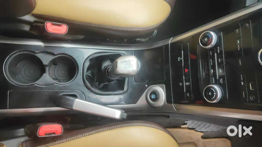 Mahindra Xuv500 W9, 2021, Diesel