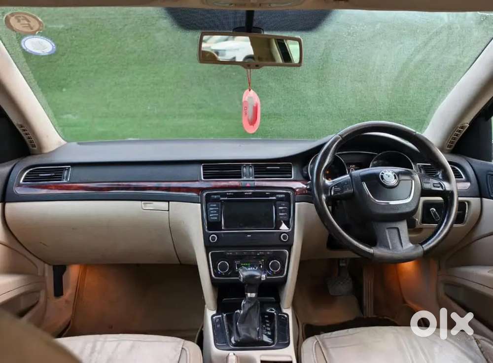 Skoda Superb Elegance 2011 Diesel Automatic