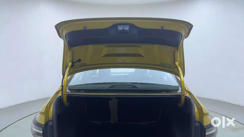 Volkswagen Virtus Highline Plus 1.0 Tsi At, 2022, Petrol