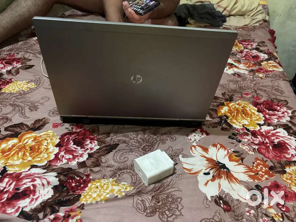 HP laptop Ram 8 GB Storage 300 GB