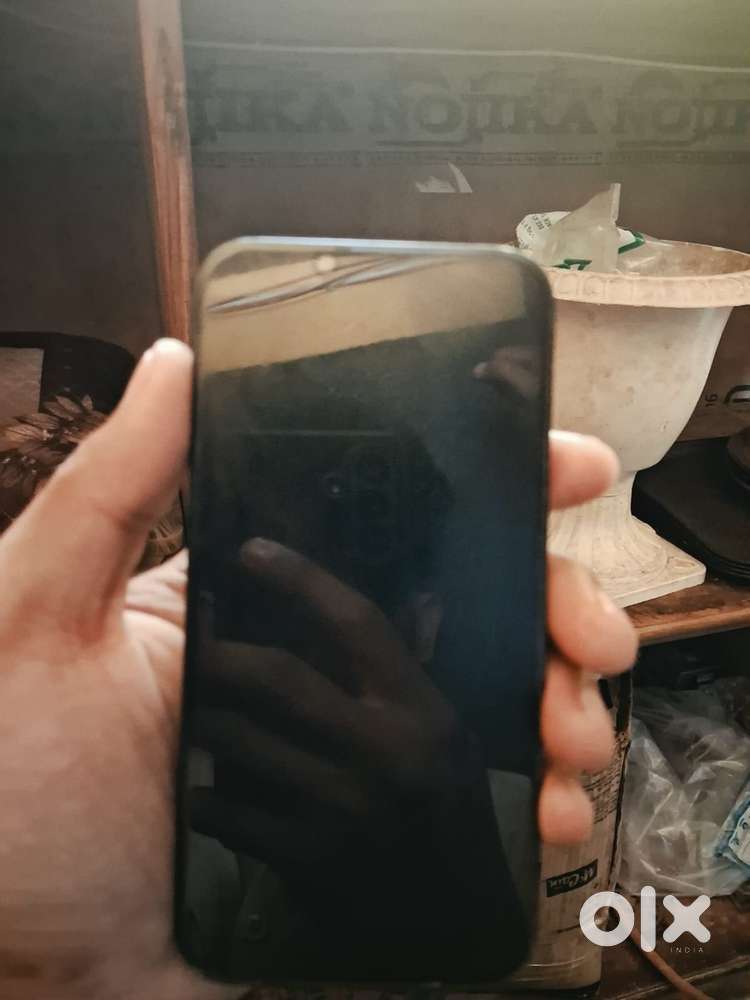 I phone 13 black colour