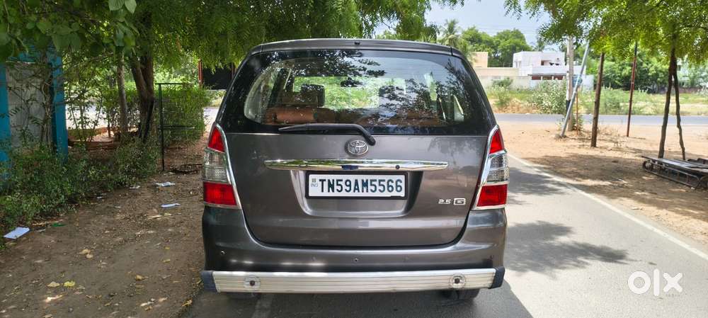 Toyota Innova 2.5 G (diesel) 8 Seater Bs Iv, 2010, Diesel