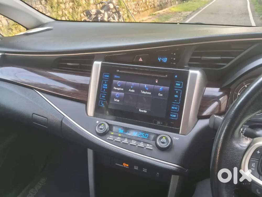 Toyota Innova Crysta 2017 Diesel Manual 115000 Km