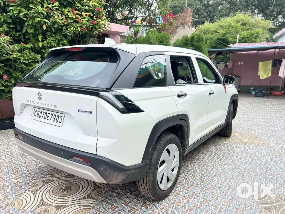 Maruti Suzuki Victoris Petrol 2026