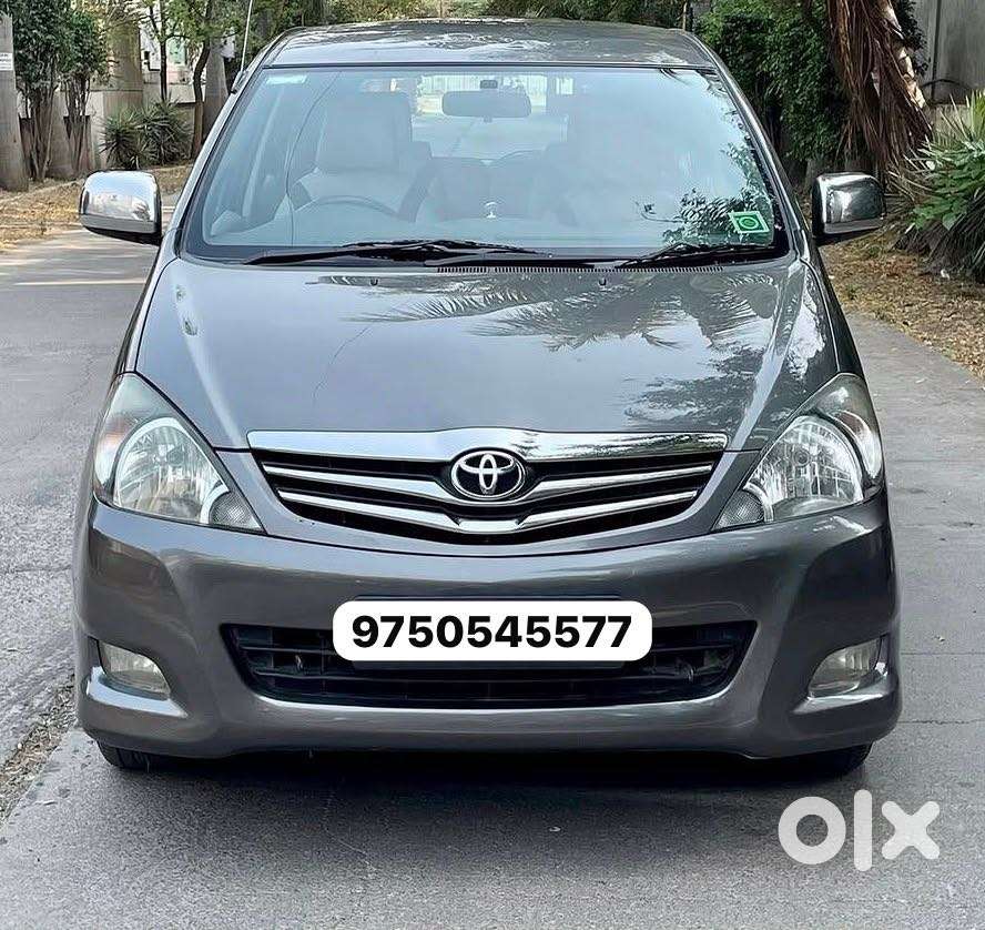 Toyota Innova 2.5 V 7 Str, 2010, Diesel