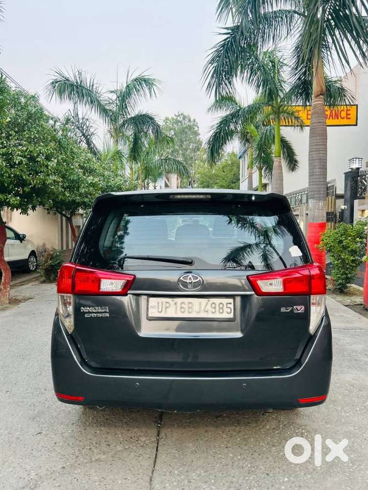 Toyota Innova Crysta 2.7 V, 2016, Cng & Hybrids