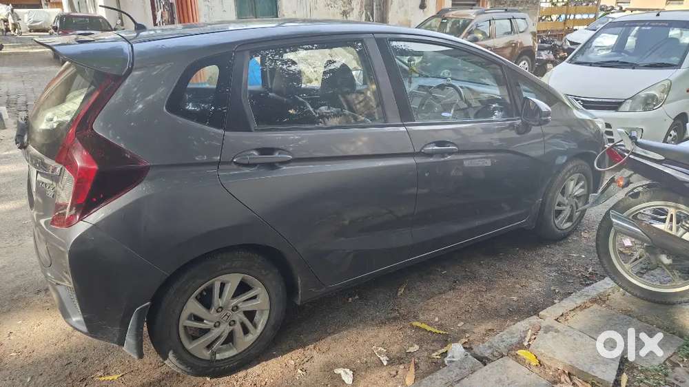 Very Well Maintained Vehicle , Completely Smooth Engine Till Date .