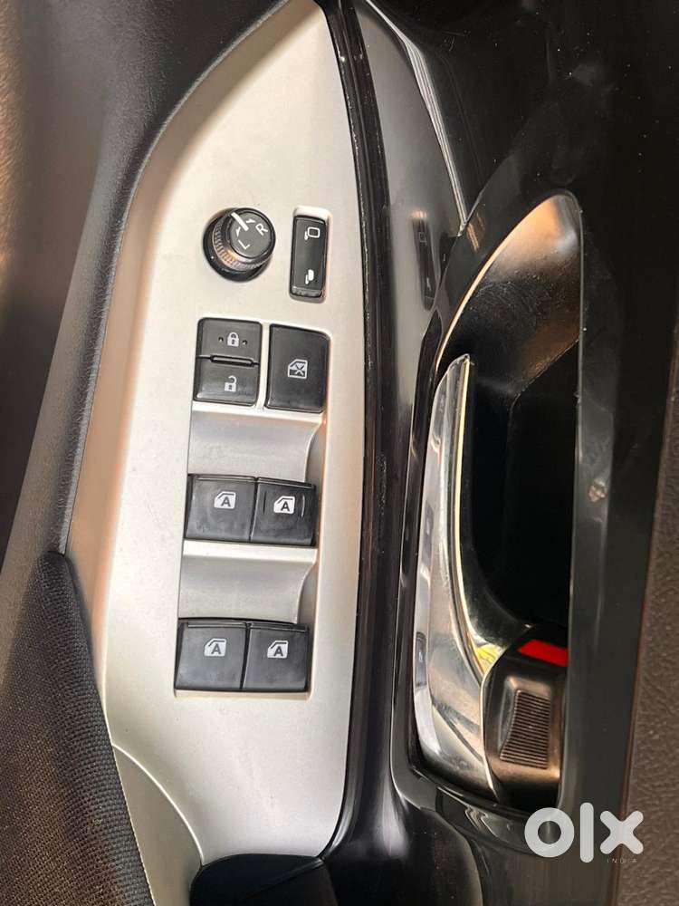 Toyota Innova Crysta [2020-ongoing] 2.4 Vx 7 Str, 2021, Diesel