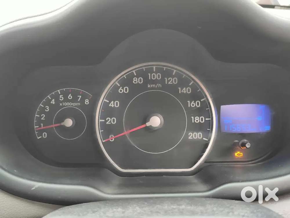 Hyundai I10 2011 Cng & Hybrids Well Maintained