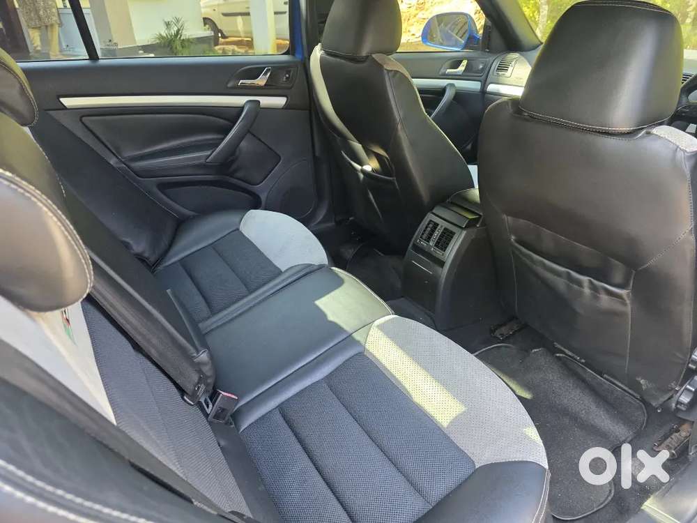 Skoda Laura 1.8 Rs 2012 Manual