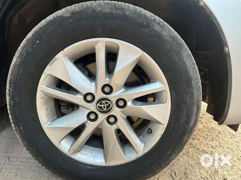 Toyota Innova Crysta 2.8 Gx At, 2017, Diesel