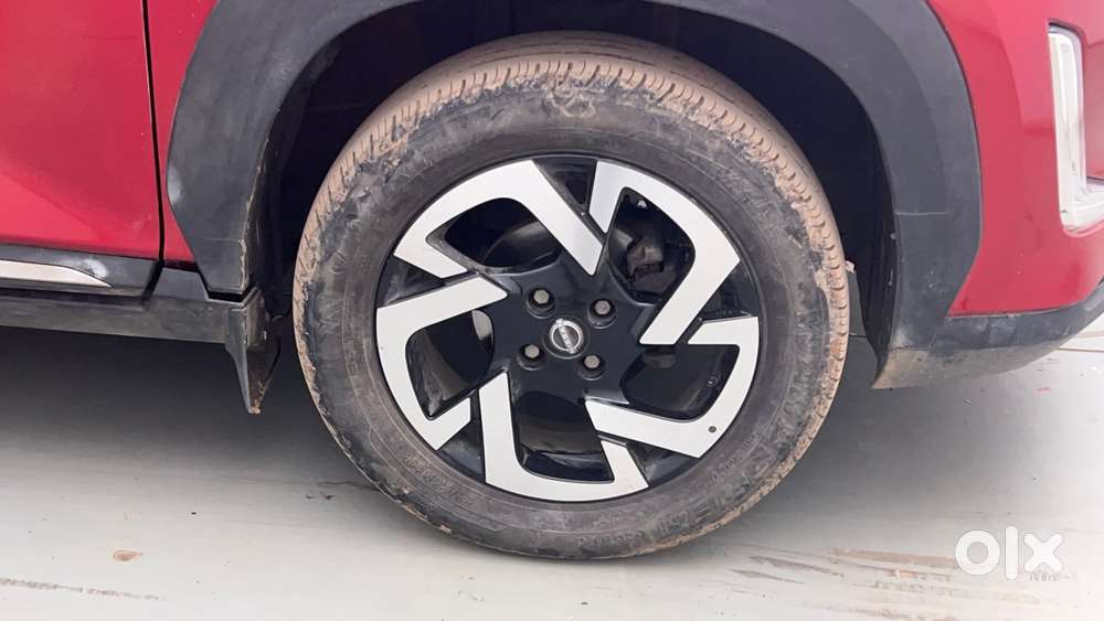 Nissan Magnite 1.0 Xv Dual Tone, 2023, Petrol