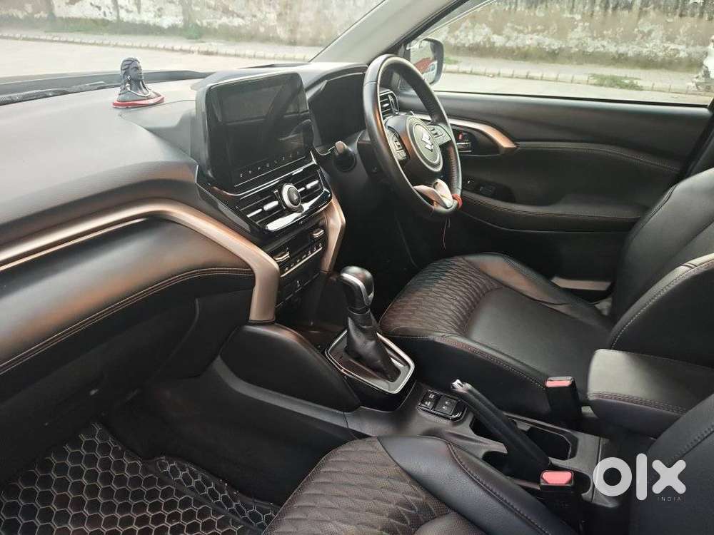 Maruti Suzuki Grand Vitara 1.5 Alpha Plus Intelligent Hybrid Ecvt, 2..
