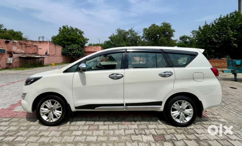 Toyota Innova Crysta Zx 7 Str Diesel (2018)