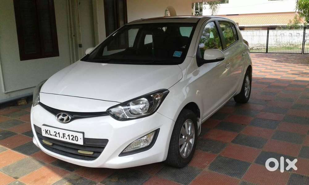 Hyundai I20 Sports 2012 Diesel 67000 Km Driven Well Maintained