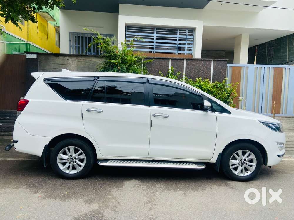 Toyota Innova Crysta 2.4 V 8 Str, 2018, Diesel