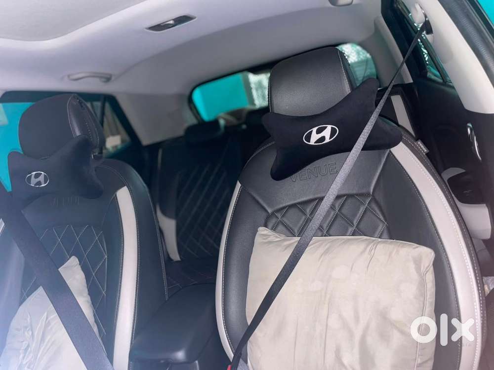Hyundai Venu Sx Car