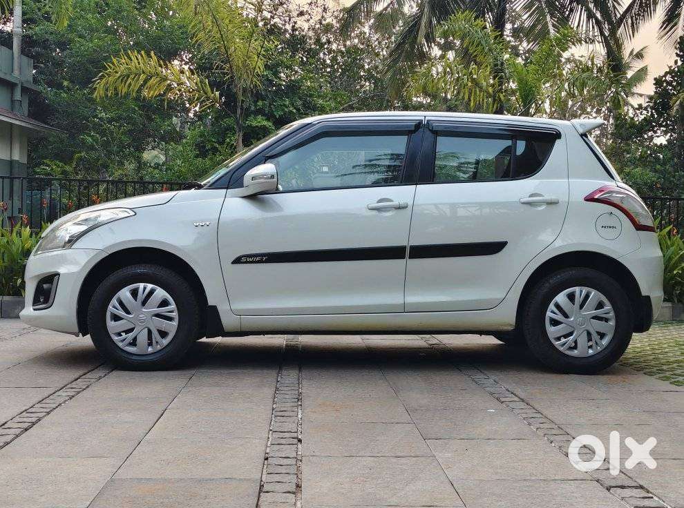 Maruti Suzuki Swift Vxi + Manual, 2016, Petrol