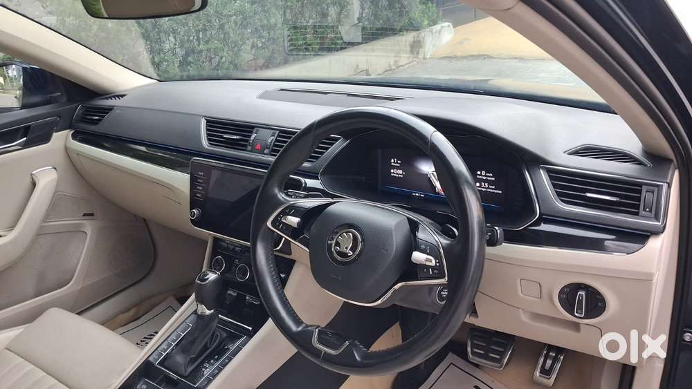Skoda Superb 2.0 Tsi At L&k, 2022, Petrol