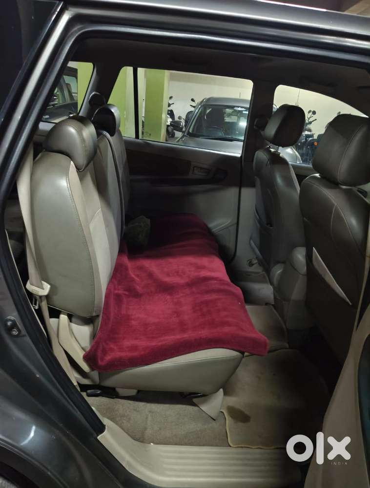 Toyota Innova 2.5 Gx 8 Seater Limited Edition, 2015, Diesel