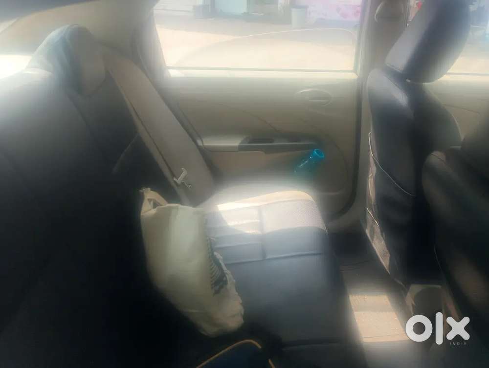 Toyota Etios 1.5 G 2013