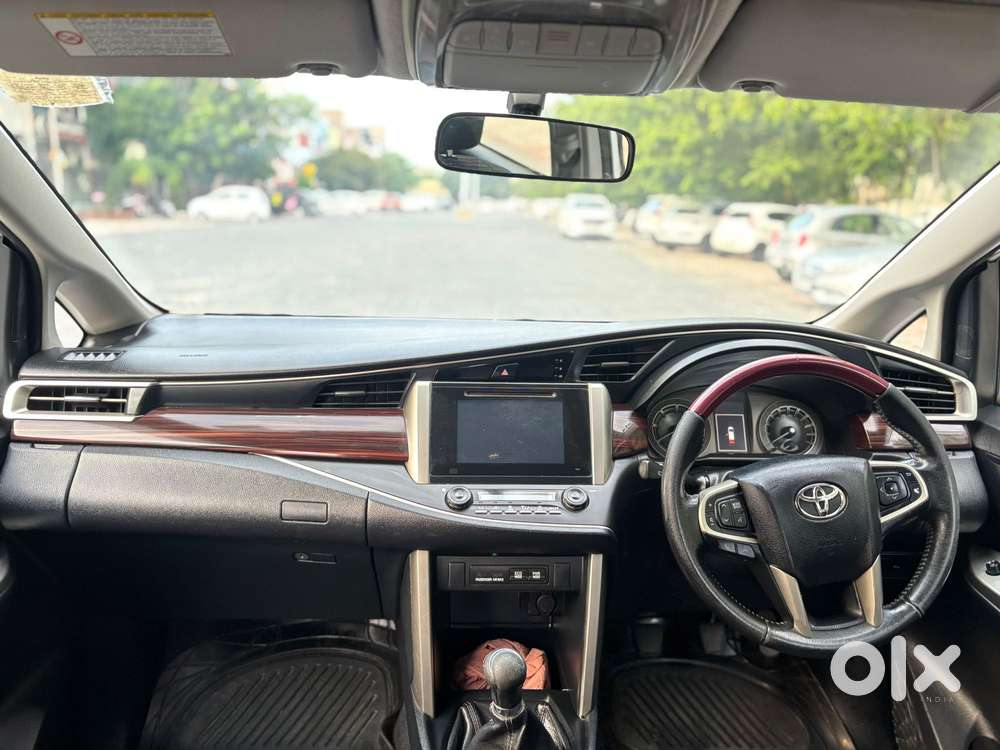 Toyota Innova Crysta 2.4 Vx Mt, 2016, Diesel