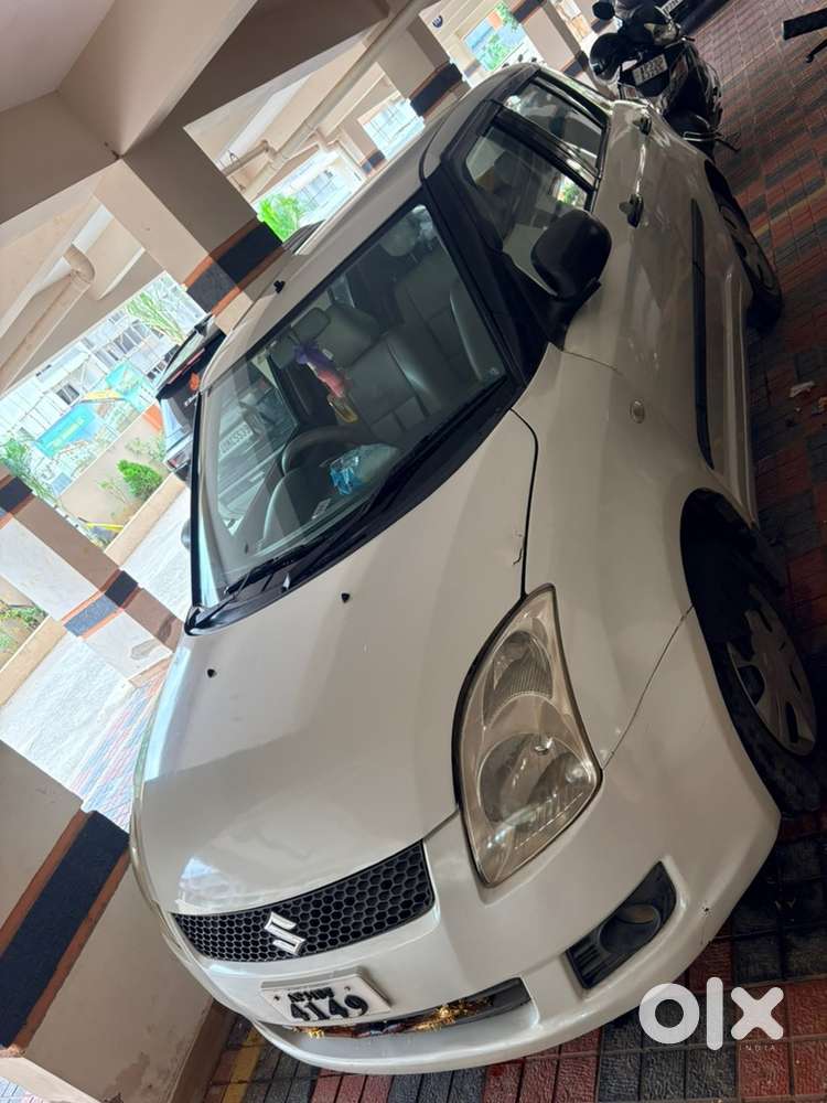 Maruti Suzuki Swift Petrol Manual 2010