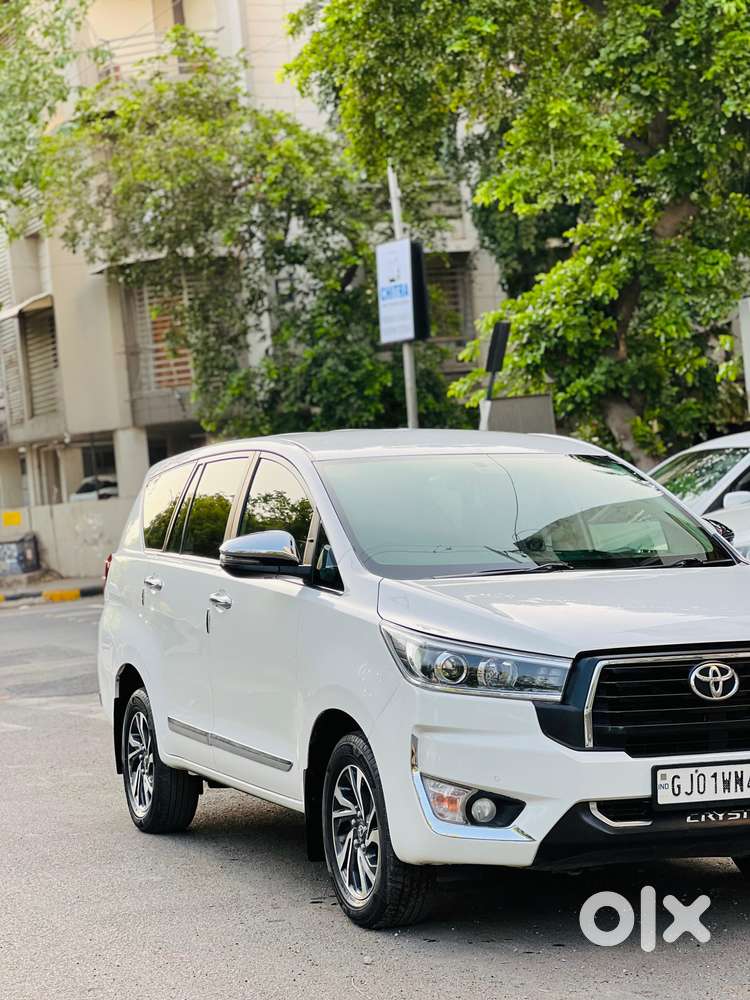 Toyota Innova Crysta [2020-ongoing] 2.4 Vx 8 Str, 2023, Diesel