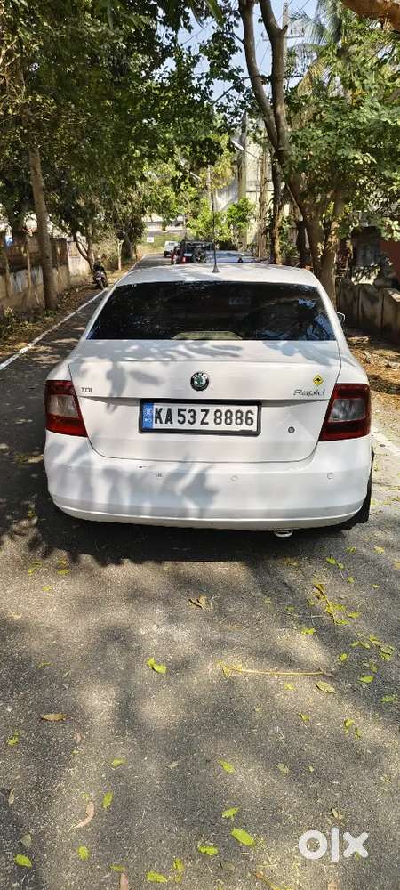 Skoda Rapid 2012 Diesel 105000 Km Driven