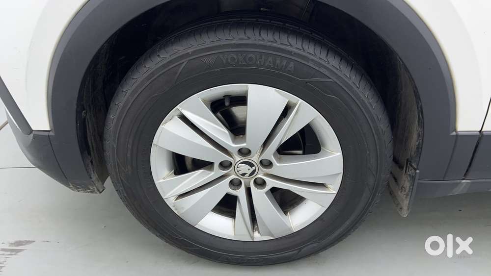 Skoda Kushaq 1.0 Tsi Ambition At, 2023, Petrol