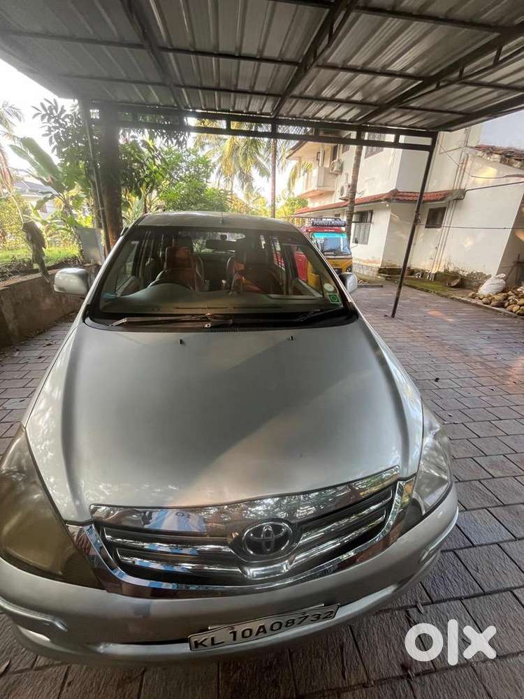 Toyota Innova 2013 Diesel Well Maintained At Negotiable Price
