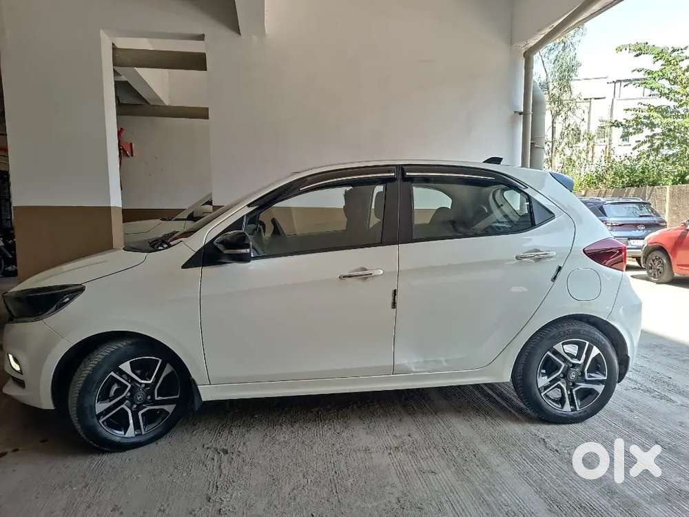 Tata Tiago 1.2 Revotron Petrol 2025