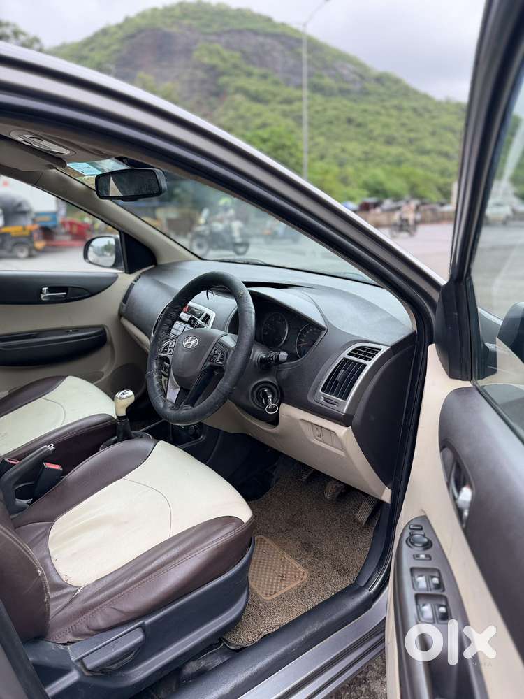 Hyundai I20 Sportz Option 1.4 Crdi, 2013, Diesel