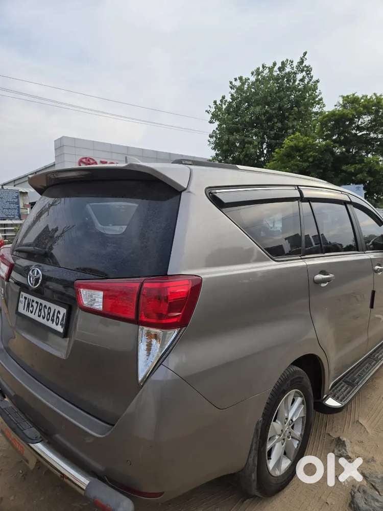 Toyota Innova Crysta 2024