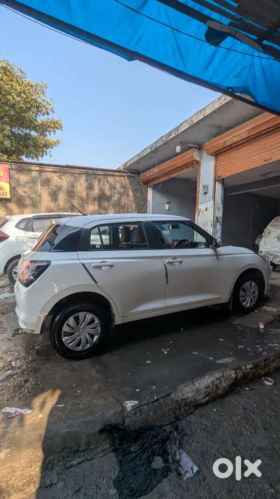 Maruti Suzuki Swift Vxi 2025