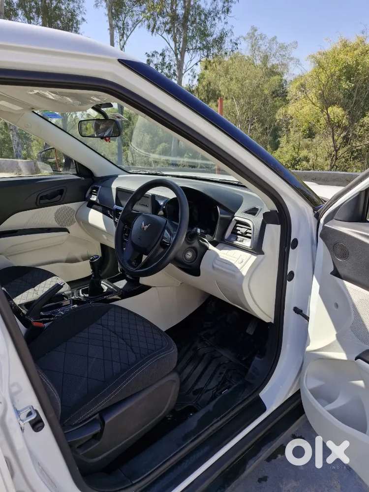 Mahindra Xuv 3xo Mt Petrol 2024