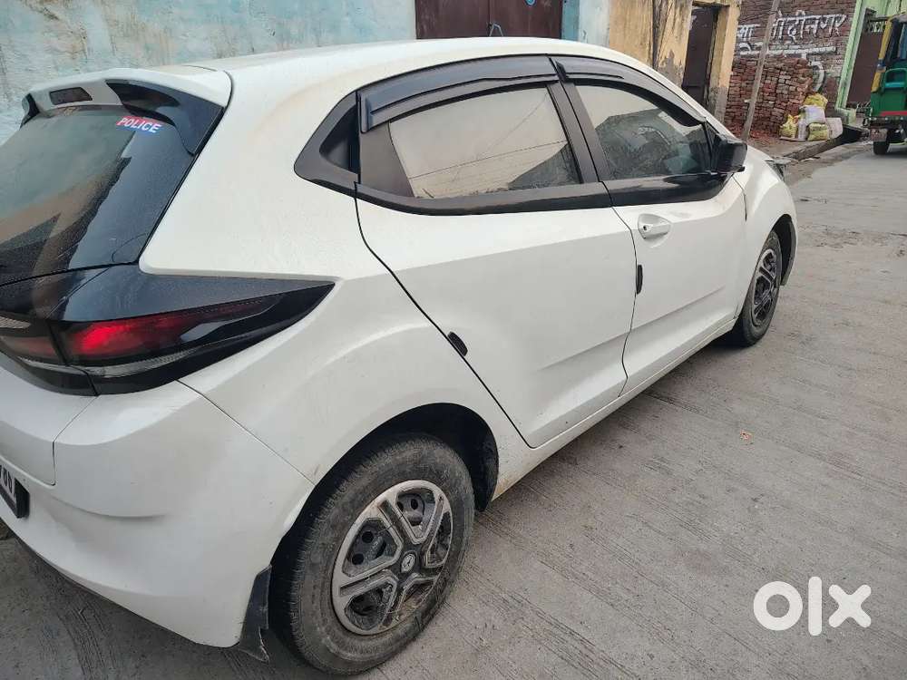 786_ Car No Tata Altroz A1 Condition