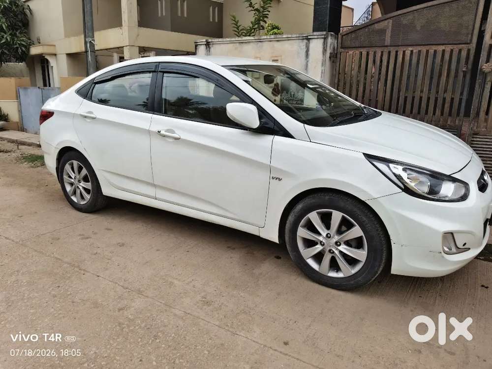 Verna 1.6 Petrol Engine Good In Condition Will Maintained Track