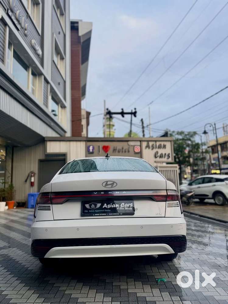 Hyundai Verna, 2023, Petrol
