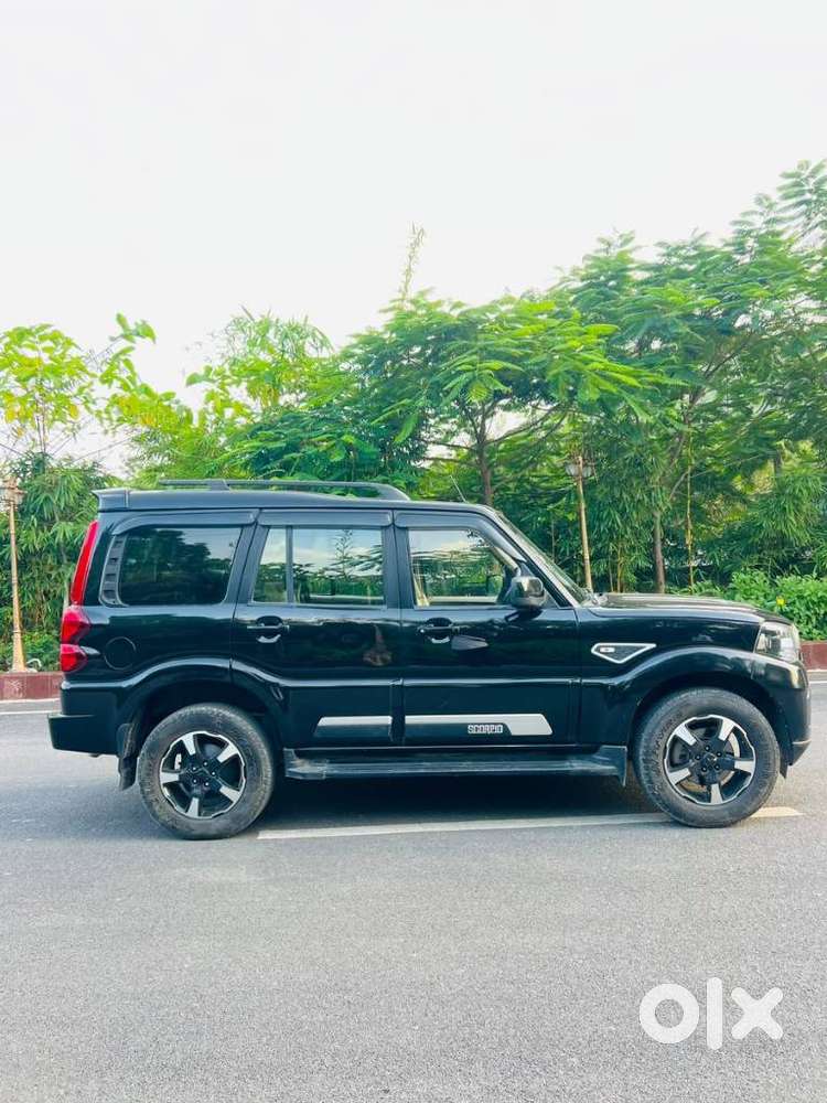 Mahindra Scorpio Classic 2.2 S 11 Mt 7 Str, 2022, Diesel