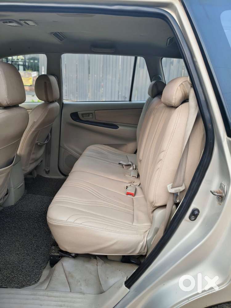 Toyota Innova [2013-2016] 2.5 G4 8 Str, 2014, Diesel
