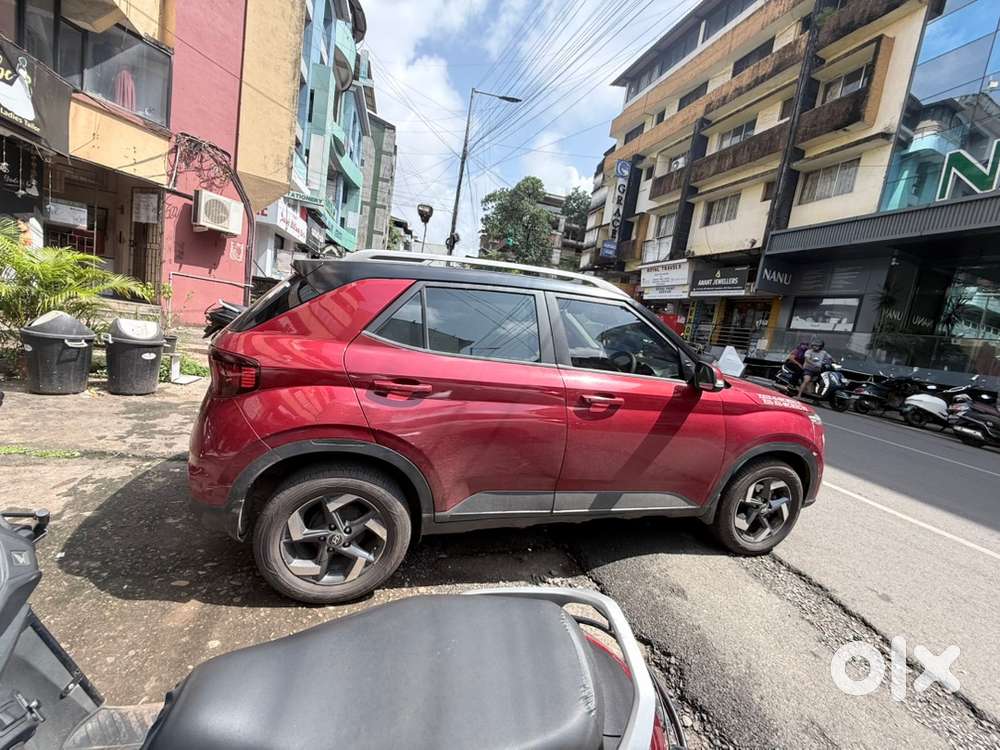 Hyundai Venue Petrol Manual 2019