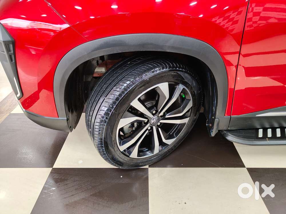 Mg Hector Plus Sharp Pro 1.5 Turbo Petrol Cvt 7 Str, 2024, Petrol